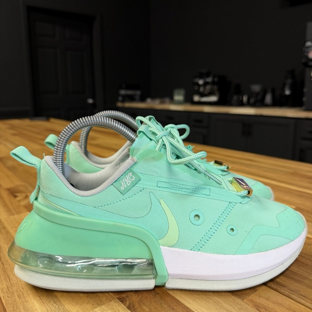 Nike Air Max Up 'City Special NYC Lady Liberty Women's Size 6.5 Sneakers Shoes